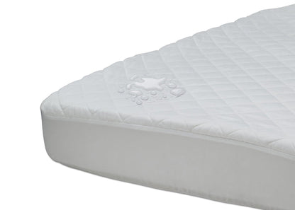 DCB: Beautyrest KIDS Fitted Crib Mattress Pad Corner Detail View No Color (NO)