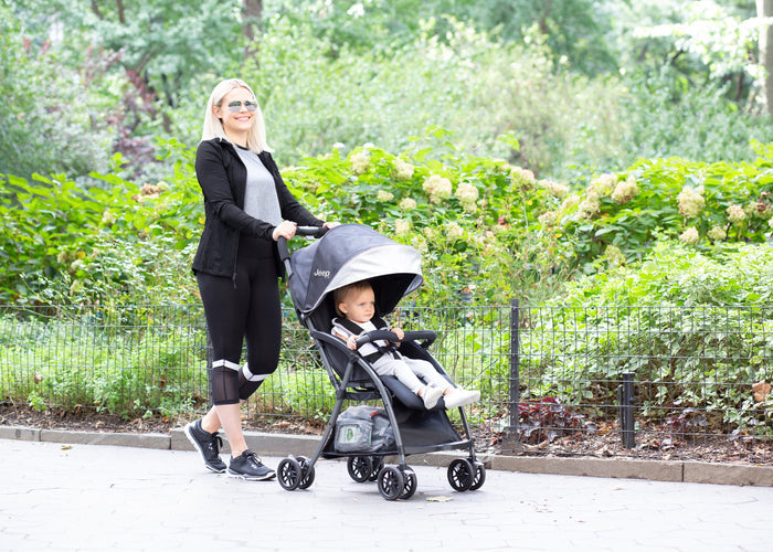 Jeep Ultralight Adventure Stroller by Delta Children, Dusk (2010), Lifestyle