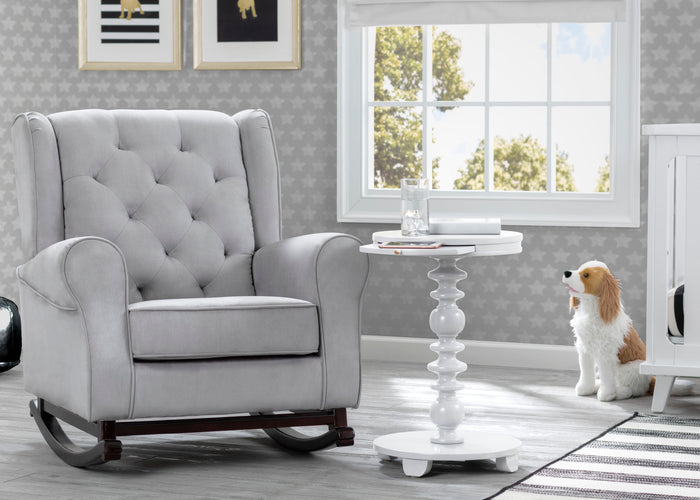 Delta Children Bianca White (130) Emery End/Side Table (531460), Nursery Shot, b1b