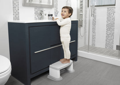 White and Grey (5052)