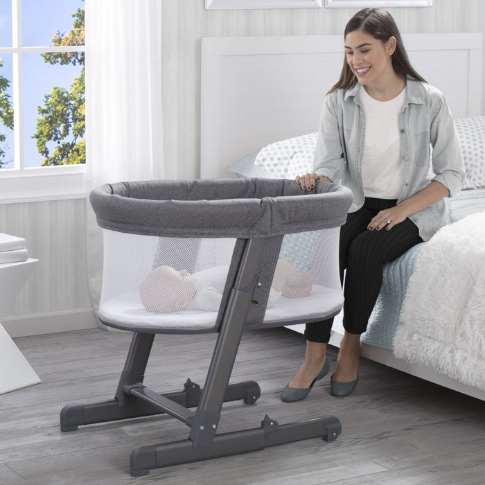 Simmons Kids® Oval City Sleeper Bassinet Grey Tweed (2012)
